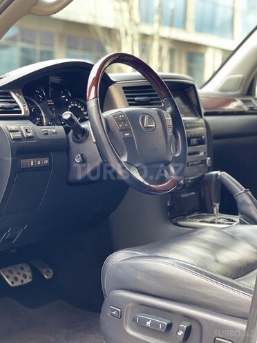 Lexus LX 570-4