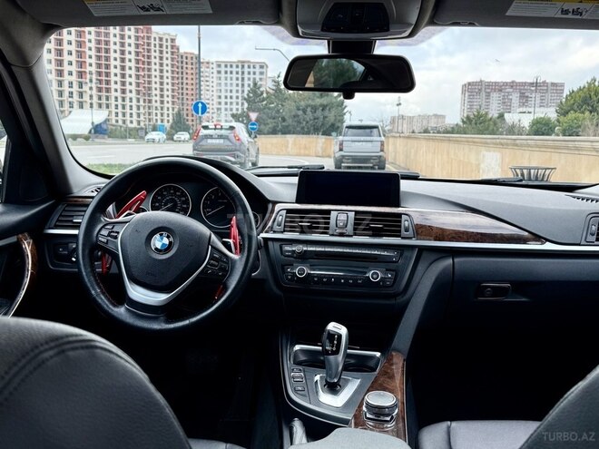 BMW 320-13