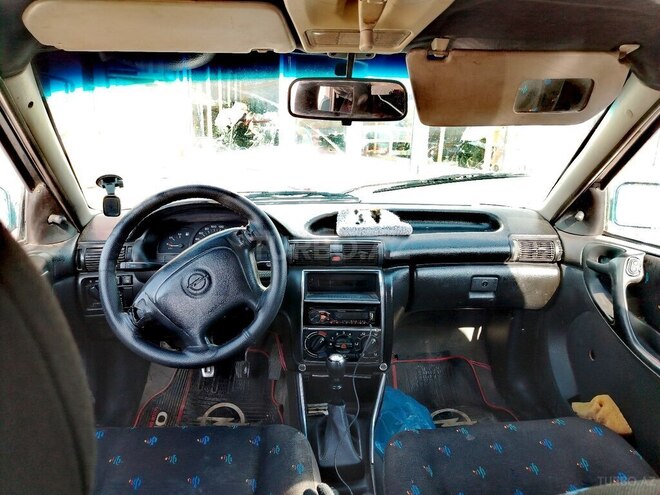 Opel Astra 1994, 200,000 km - 1.6 l - Bakı