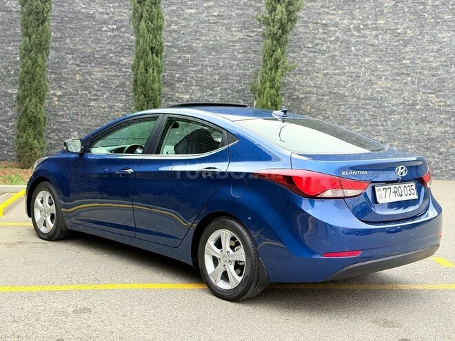 Hyundai Elantra 2015, 240,234 km - 1.8 л - Bakı