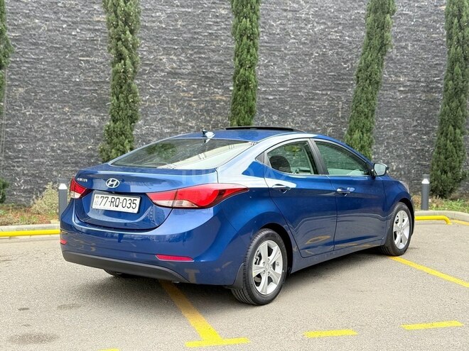 Hyundai Elantra 2015, 240,234 km - 1.8 л - Bakı