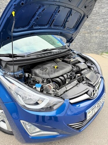 Hyundai Elantra 2015, 240,234 km - 1.8 л - Bakı