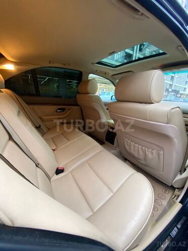 BMW 528 2001, 384,500 km - 2.8 l - Bakı