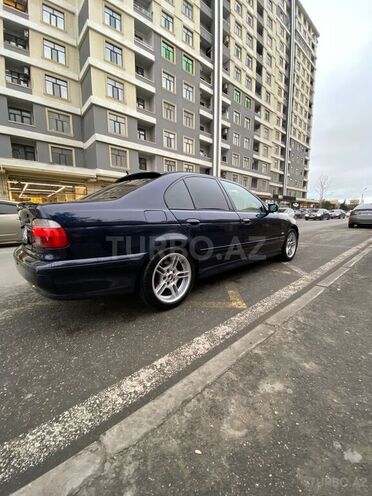BMW 528 2001, 384,500 km - 2.8 l - Bakı