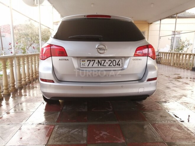 Opel Astra 2012, 351,000 km - 1.3 l - Beyləqan