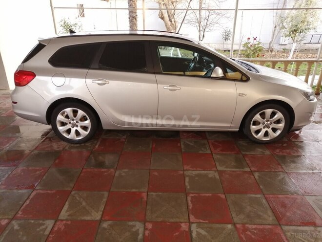 Opel Astra 2012, 351,000 km - 1.3 l - Beyləqan