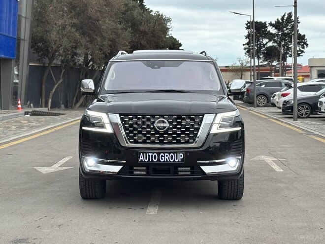 Nissan Patrol 2017, 110,000 km - 5.6 л - Bakı
