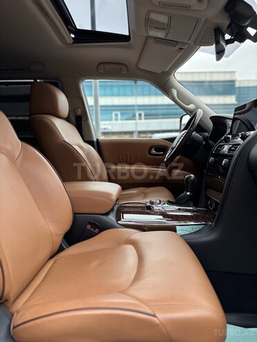 Nissan Patrol 2017, 110,000 km - 5.6 л - Bakı