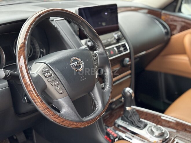 Nissan Patrol 2017, 110,000 km - 5.6 л - Bakı