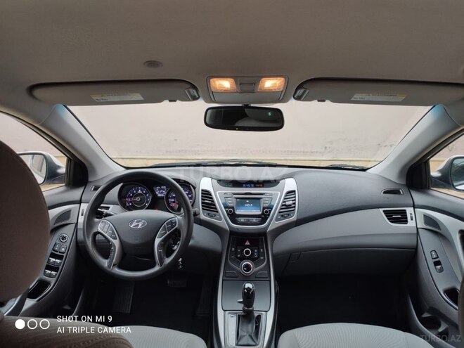 Hyundai Elantra 2015, 142,588 km - 1.8 л - Şirvan