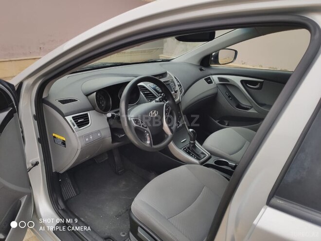 Hyundai Elantra 2015, 142,588 km - 1.8 л - Şirvan