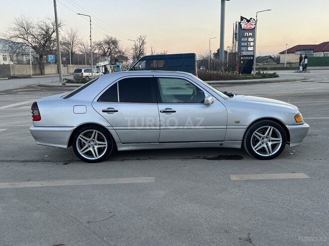 Mercedes C 230 1999, 260,000 km - 2.3 l - Xudat