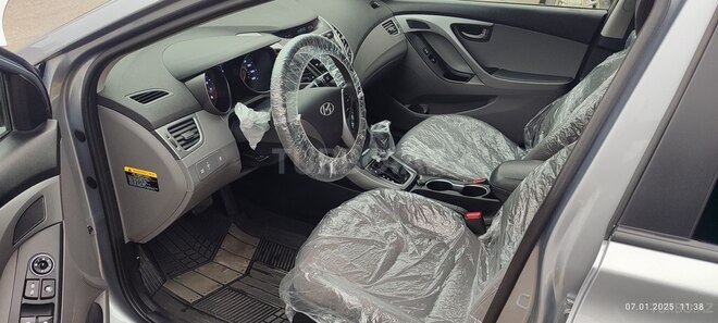Hyundai Elantra 2016, 96,000 km - 1.8 л - Yevlax