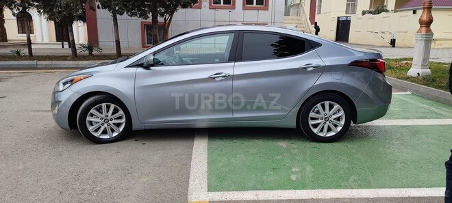 Hyundai Elantra 2016, 96,000 km - 1.8 л - Yevlax