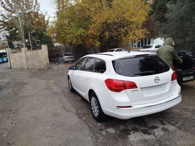 Opel Astra 2014, 255,000 km - 1.6 l - Bakı