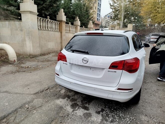 Opel Astra 2014, 255,000 km - 1.6 l - Bakı