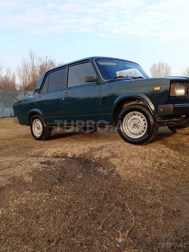 LADA (VAZ) 2107 2005, 85,000 km - 1.6 л - Ucar