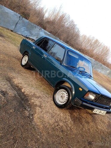 LADA (VAZ) 2107 2005, 85,000 km - 1.6 л - Ucar