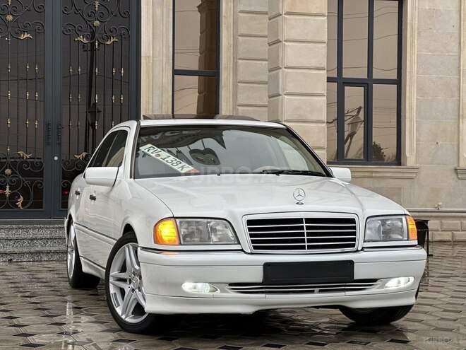 Mercedes C 230 2000, 218,080 km - 2.3 l - Saatlı