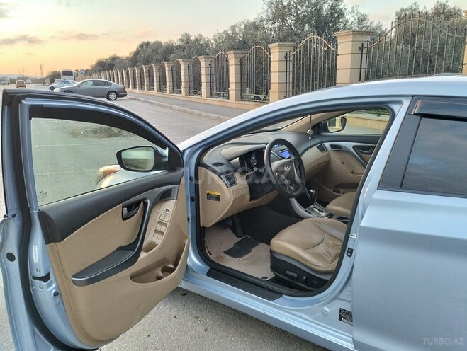 Hyundai Elantra 2012, 172,657 km - 1.8 l - Bakı