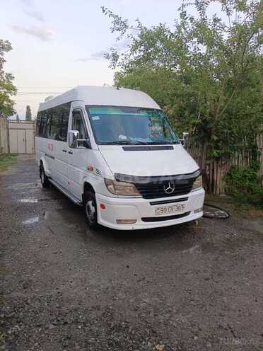 Mercedes  2002, 568,838 km - 2.7 l - Ucar