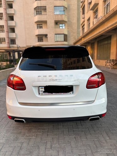 Porsche Cayenne-3