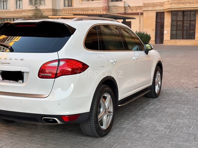 Porsche Cayenne-2