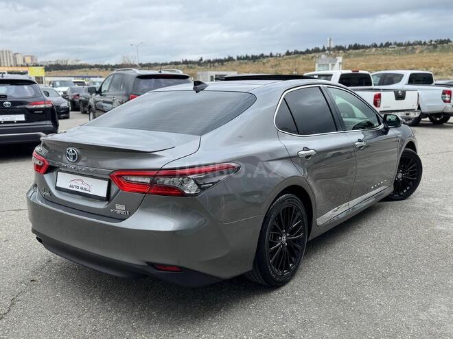 Toyota Camry-5
