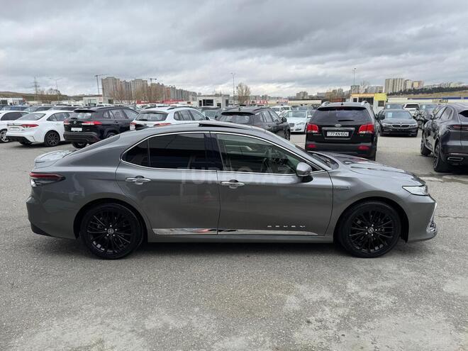 Toyota Camry-7