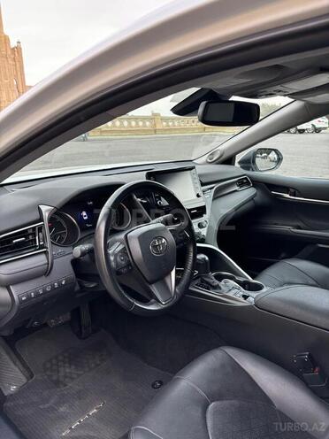 Toyota Camry-10