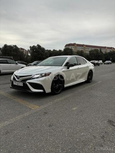 Toyota Camry-5
