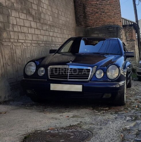 Mercedes E 230 1997, 568,000 km - 2.3 l - Şəki