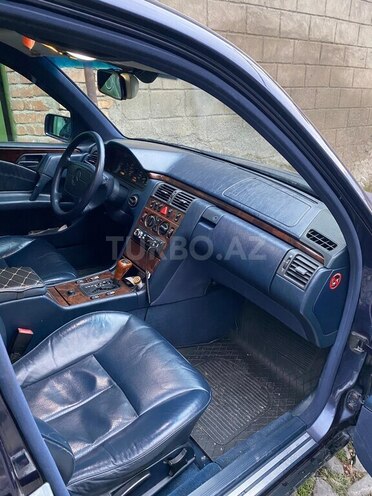 Mercedes E 230 1997, 568,000 km - 2.3 l - Şəki