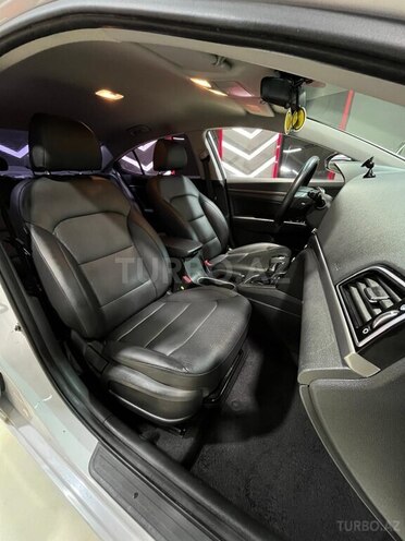 Hyundai Avante-19