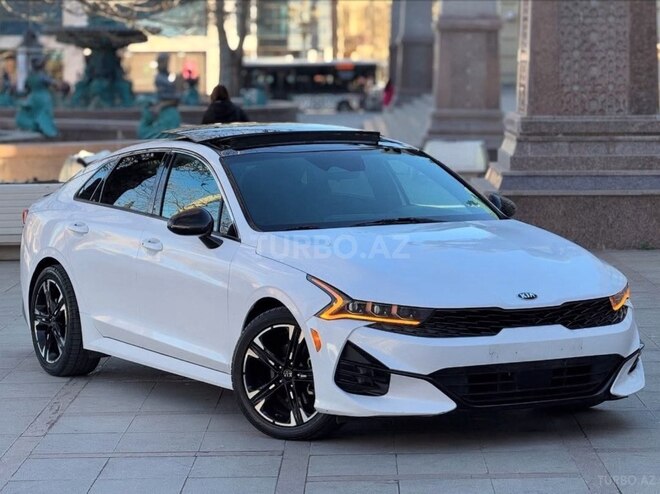 Kia K5-1