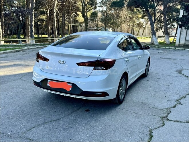 Hyundai Elantra 2018, 218,871 km - 2.0 l - Bakı