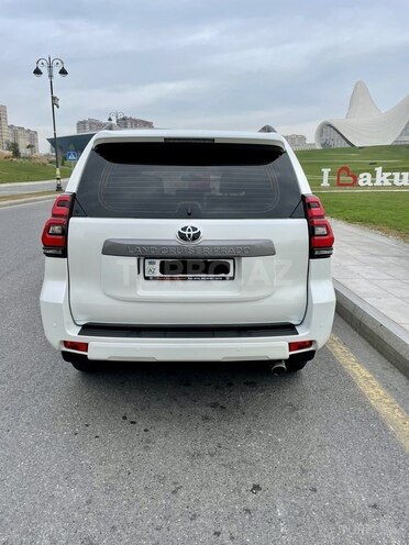 Toyota Land Cruiser Prado 2018, 121,000 km - 2.7 л - Bakı