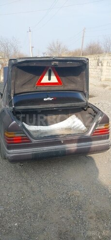 Mercedes E 250 1990, 430,000 km - 2.5 l - Beyləqan