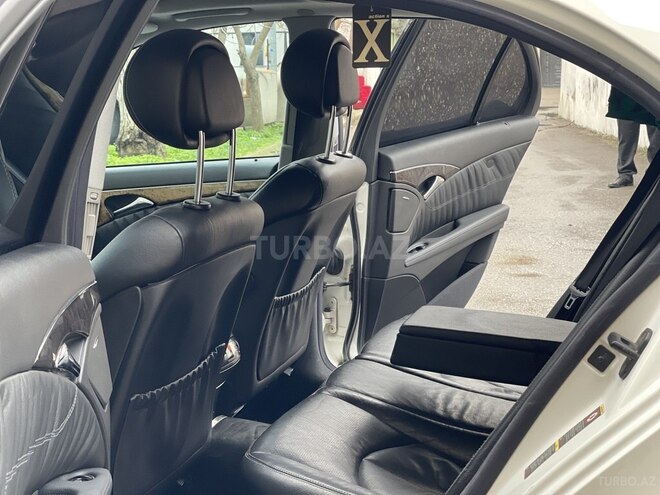 Mercedes E 320 2004, 286,000 km - 3.2 l - Bakı