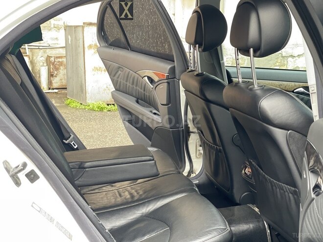 Mercedes E 320 2004, 286,000 km - 3.2 l - Bakı