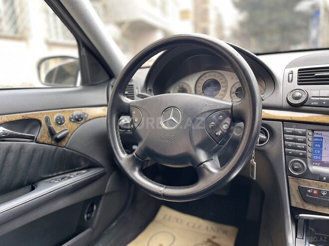 Mercedes E 320 2004, 286,000 km - 3.2 l - Bakı