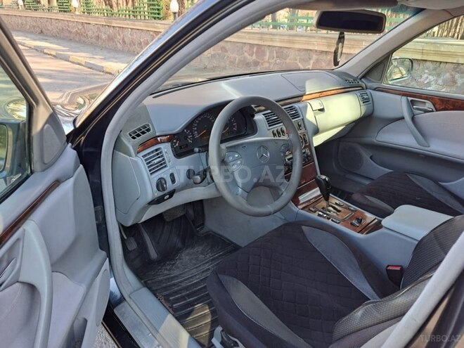 Mercedes E 200 2000, 280,000 km - 2.0 l - Tovuz