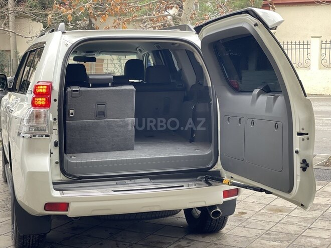 Toyota Land Cruiser Prado-13