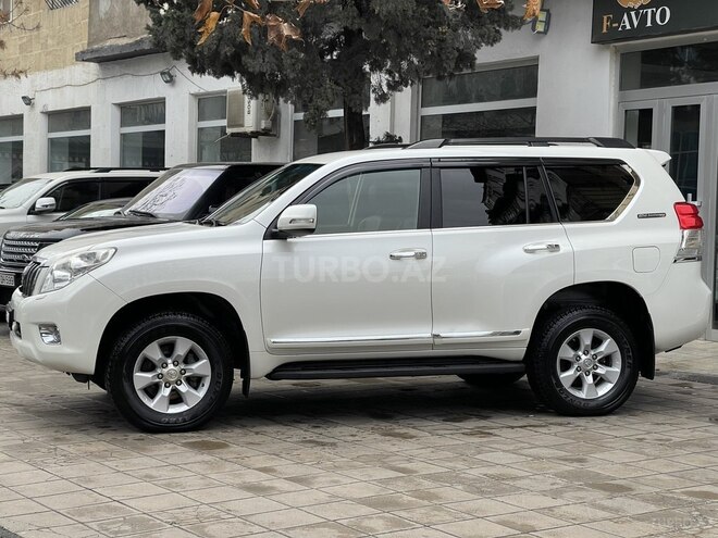 Toyota Land Cruiser Prado-4