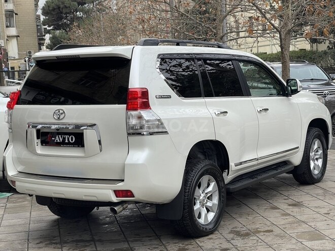 Toyota Land Cruiser Prado-15