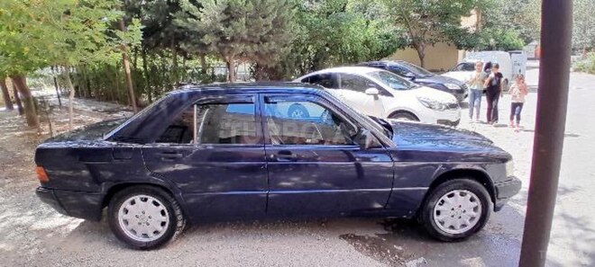 Mercedes 190 1991, 300,000 km - 2.0 l - Sumqayıt