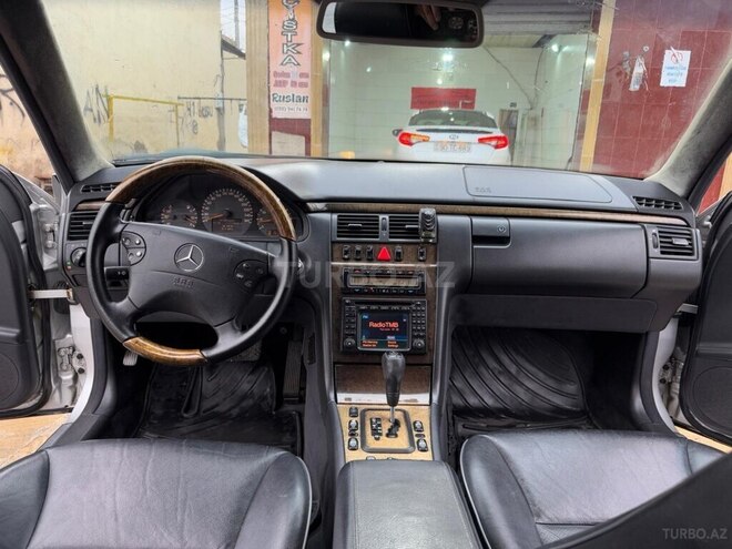 Mercedes E 320 2000, 199,000 km - 3.2 l - Xırdalan