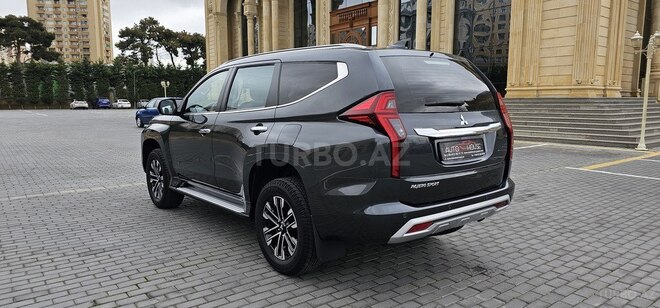 Mitsubishi Pajero Sport-6