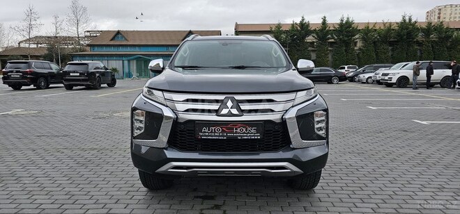 Mitsubishi Pajero Sport-5