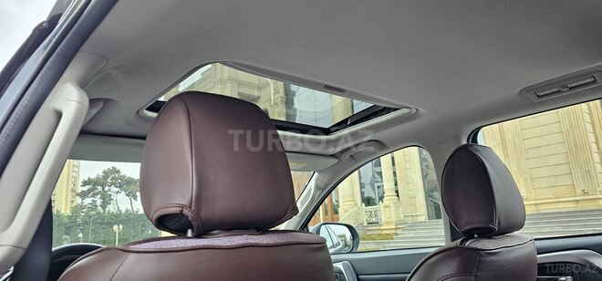 Mitsubishi Pajero Sport-13